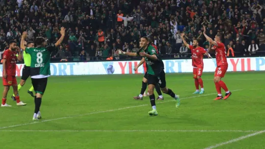 Kocaelispor - Çorum FK maçından en güzel kareler