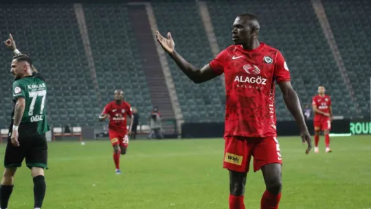 Kocaelispor - Çorum FK maçından en güzel kareler