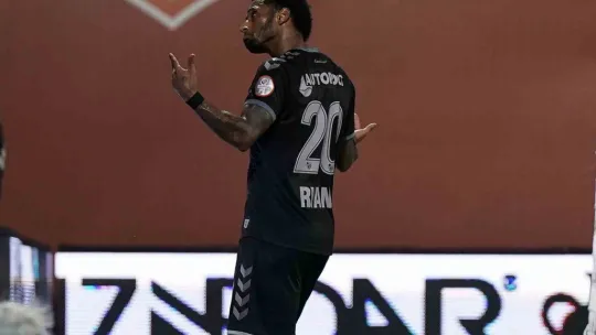 İstanbul'da Mendes şov: 1-2