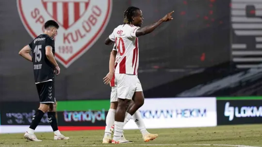 İstanbul'da Mendes şov: 1-2