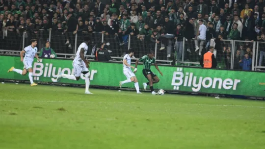 Kocaelispor, Sakarya'da 42 yıllık özleme son verdi