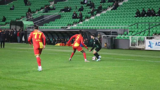 Sakaryaspor: sahasında Göztepe'ye mağlup oldu: 1-2