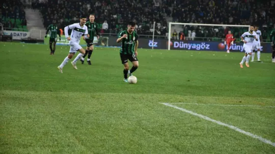 Kocaelispor, taraftarını üzdü: 3-1