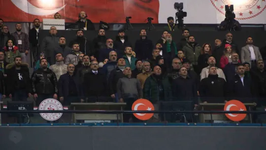 Kocaelispor hakemi geçemedi: 1-1