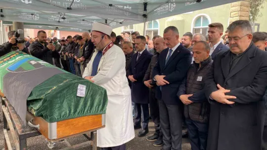 Tribünden düşerek ölen taraftarın babasından yürek yakan feryat