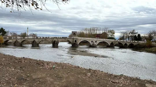 Tunca Nehri'nde kuraklık