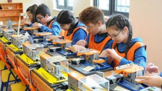 TÜPRAŞ, İzmit'te kodlama sınıfı açtı