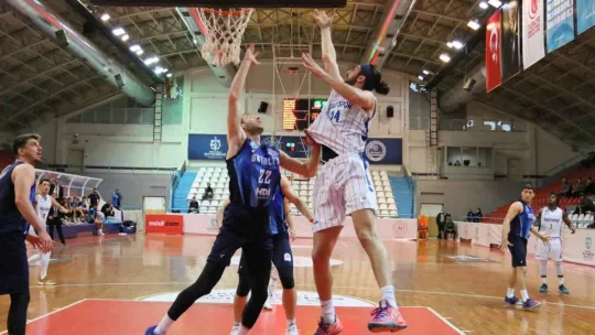 Kocaeli BŞB Kağıtspor evinde galip geldi: 73 - 63