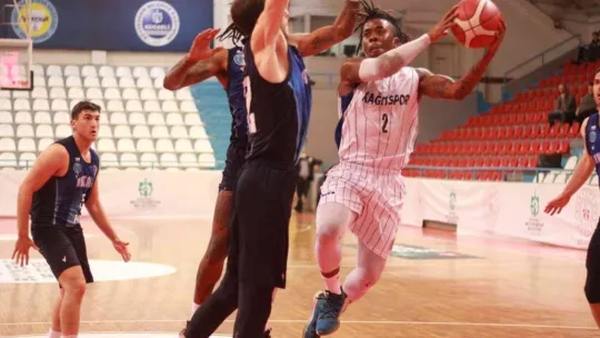 Kocaeli BŞB Kağıtspor evinde galip geldi: 73 - 63