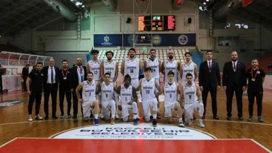 Kocaeli BŞB Kağıtspor evinde galip geldi: 73 - 63