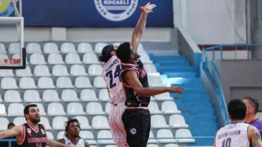 Kocaeli BŞB Kağıtspor mağlup oldu: 70-76