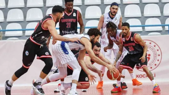 Kocaeli BŞB Kağıtspor mağlup oldu: 70-76