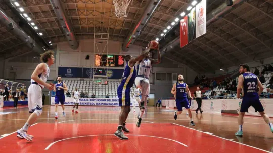 Kağıtspor, evinde Kapaklıspor'u mağlup etti: 95-88