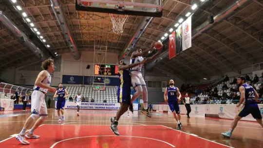 Kağıtspor, evinde Kapaklıspor'u mağlup etti: 95-88