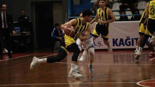 Kağıtspor evinde Fenerbahçe Koleji Novotel'e mağlup oldu: 75-83