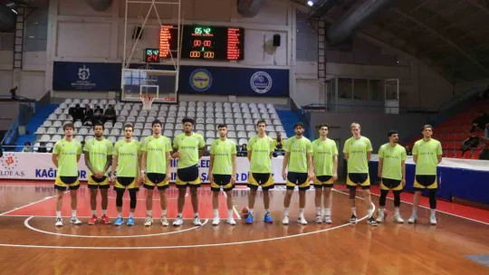 Kağıtspor evinde Fenerbahçe Koleji Novotel'e mağlup oldu: 75-83