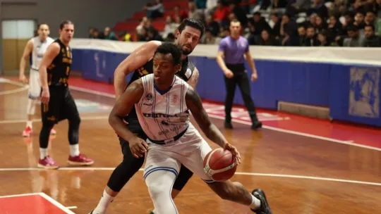 Kocaeli BŞB Kağıtspor evinde galip geldi: 83-68