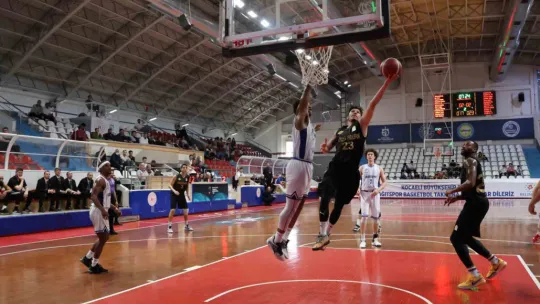 Kağıtspor evinde mağlup oldu: 82 - 85