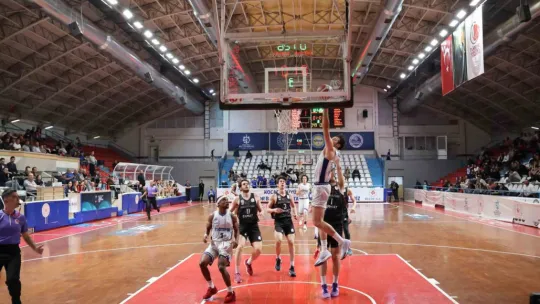 Kocaeli BŞB Kağıtspor, evinde galip geldi: 98-72
