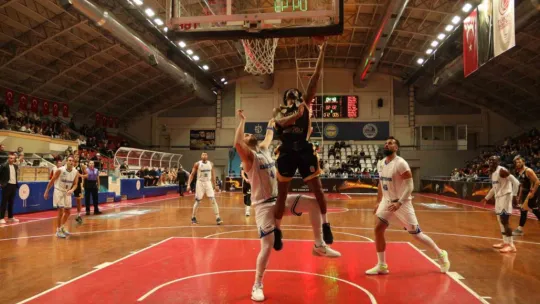 Kağıtspor evinde mağlup