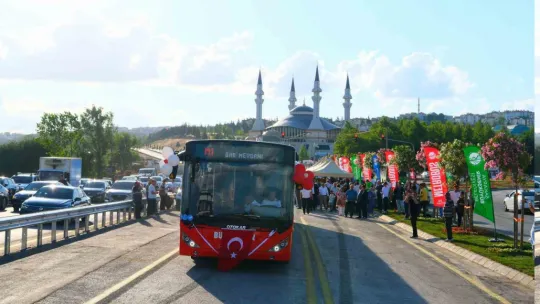 Türkiye'de ikinci şehir Sakarya oldu: Metrobüsler ilk seferini yaptı