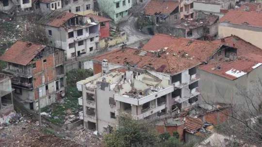 Cedit Mahallesi hayalet şehre döndü