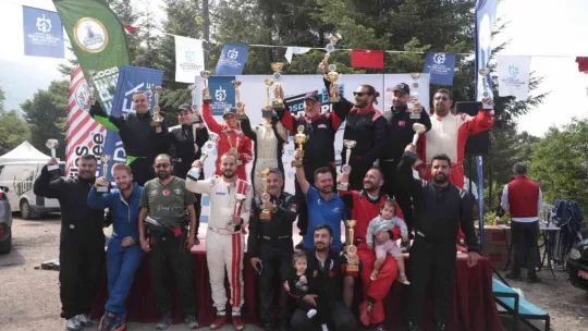 Türkiye Tırmanma Şampiyonası'nda tozu dumana katan sporcular ödüllerine kavuştu