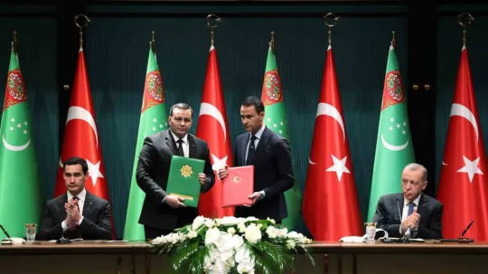 Türkiye ve Türkmenistan arasında 13 anlaşma imzalandı