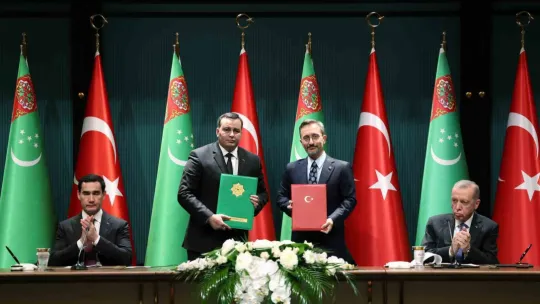Türkiye ve Türkmenistan arasında 13 anlaşma imzalandı