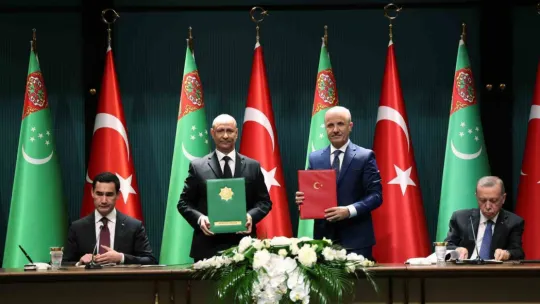 Türkiye ve Türkmenistan arasında 13 anlaşma imzalandı