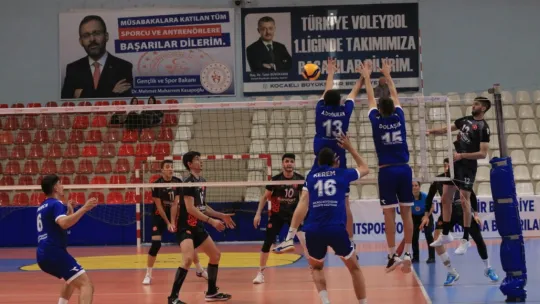 Kocaeli Büyükşehir Belediye Kağıtspor: 3 - Ziraat Bankkart: 0