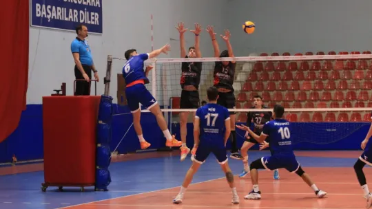 Kocaeli Büyükşehir Belediye Kağıtspor: 3 - Ziraat Bankkart: 0