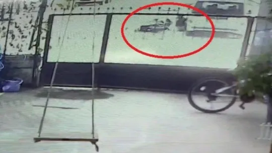U dönüşü yapmak isteyen araca çarpan motosikletin sürücüsü yaralandı!