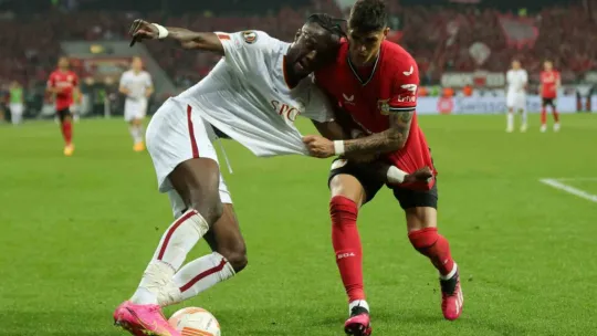 UEFA Avrupa Konferans Ligi'nde finalistler belli oldu