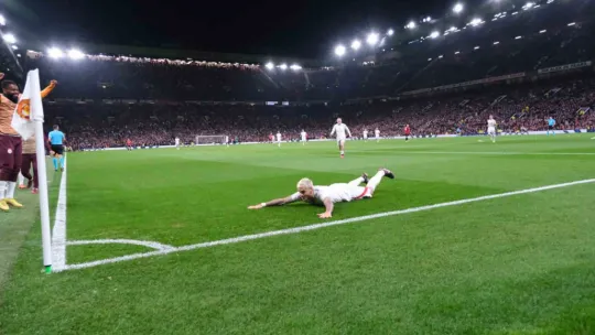 Galatasaray Manchester'da tarih yazdı:2-3