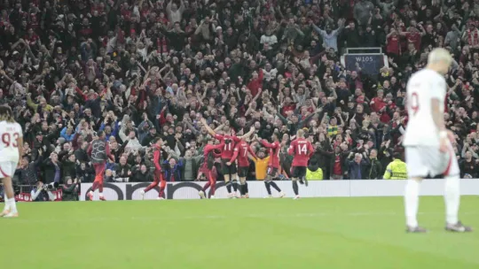 Galatasaray Manchester'da tarih yazdı:2-3