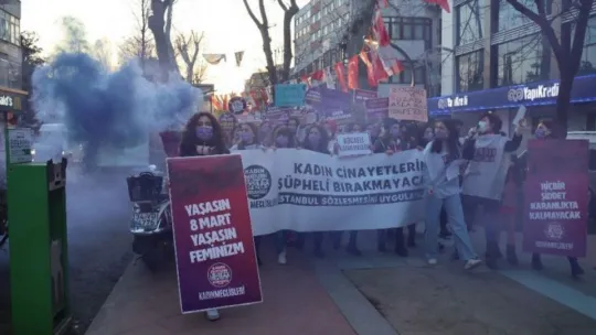 Ukraynalı Anna: 'Kadınların böyle birlik olması çok iyi'
