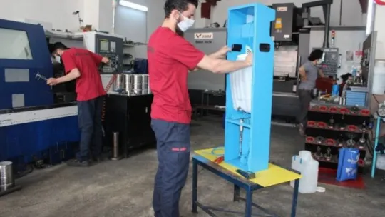 Ülkeler Kocaeli'nin dezenfektan makineleri için sıraya girdi