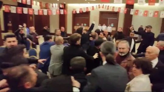 Ümit Özdağ kavga eden partililerine böyle seslendi: Terbiyesiz adamlar