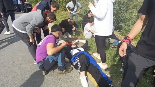 Üniversite öğrencilerini taşıyan tur otobüsü şarampole devrildi: 3'ü ağır 12 yaralı