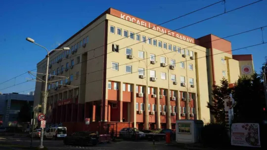 Kocaeli'de ünlü avukattan mahkeme başkanına rüşvet iddiası!