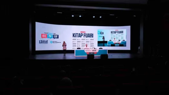 Ünlü oyuncu Ercan Kesal, Kocaeli'de sevenleriyle buluştu