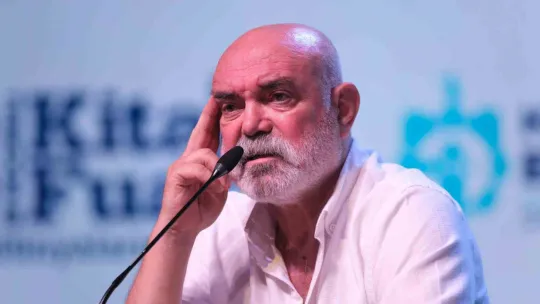 Ünlü oyuncu Ercan Kesal, Kocaeli'de sevenleriyle buluştu