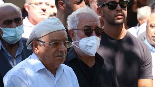 Ünlü oyuncudan annesine en acı görev