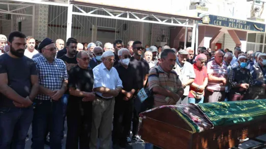 Ünlü oyuncudan annesine en acı görev