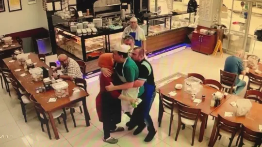 Usta yardımcısı tezgahtarı böyle kurtardı