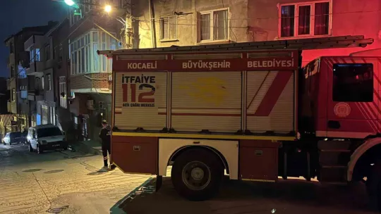Uyuyakalan karısını balkondan girerek uyandırdı