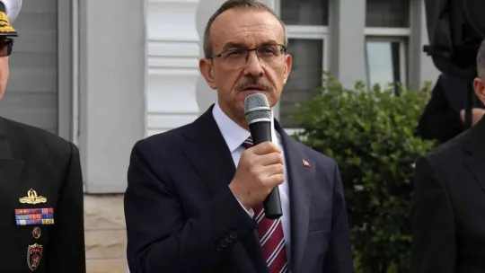 Vali Yavuz polis ve jandarma ekipleriyle bayramlaştı