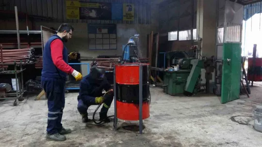 Variller depremzedeler için sobaya dönüşüyor