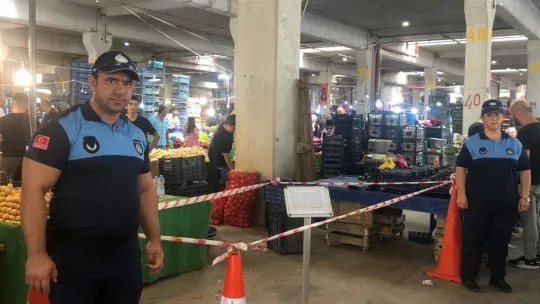 Vatandaşa kötü davranan pazarcıya bir hafta men!